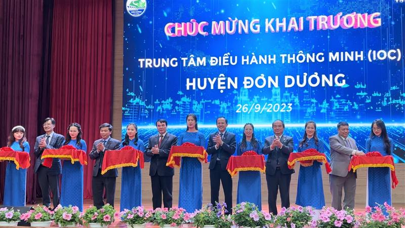 Lãnh đạo tỉnh và huyện Đơn Dương cắt băng khánh thành, chính thức vận hành Trung tâm IOC Đơn Dương