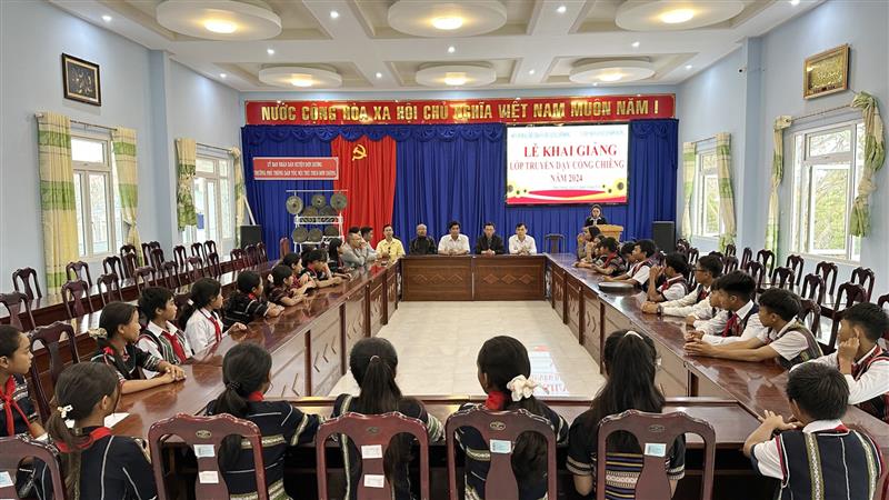 Quang cảnh lễ khai mạc
