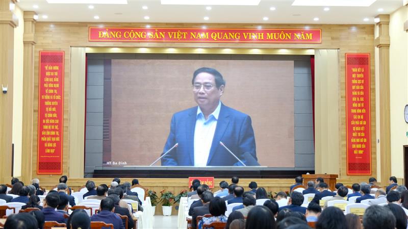Các đại biểu nghe Thủ tướng Chính phủ Phạm Minh Chính truyền đạt những nội dung quan trọng tại Hội nghị