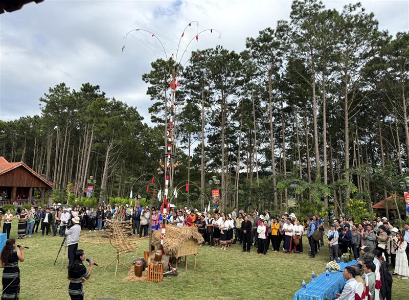 Du lịch giao lưu văn hóa các dân tộc bản địa là điểm đặc trưng của du lịch Đơn Dương