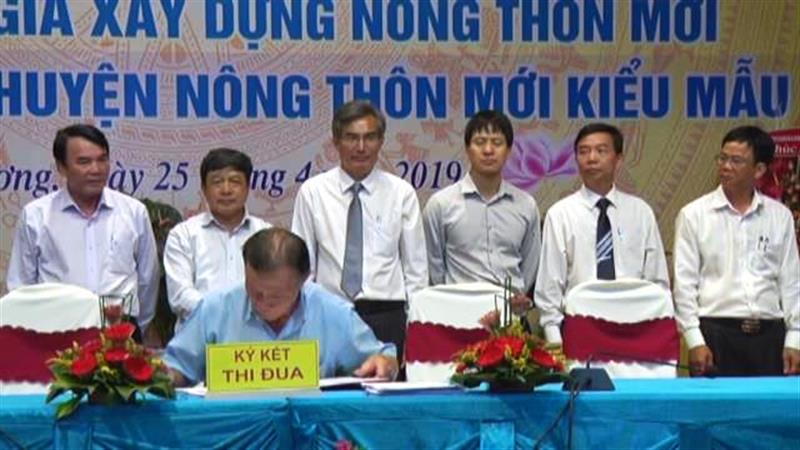 Ký kết giao ước thi đua xây dựng nông thôn mới kiểu mẫu