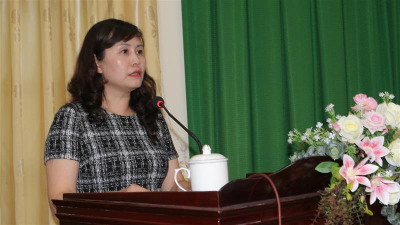 Thạc sĩ Lê Phương Thúy - Phó Trưởng Ban quản lý Bồi dưỡng, Học viện Hành chính Quốc gia phát biểu bế giảng lớp bồi dưỡng