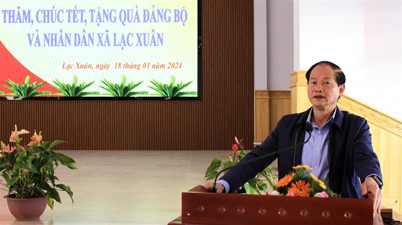 Đồng chí Nguyễn Trọng Ánh Đông - Ủy viên Ban Thường vụ, Trưởng Ban Tổ chức Tỉnh ủy gởi lời chúc tết đến Đảng bộ, chính quyền và Nhân dân xã Lạc Xuân