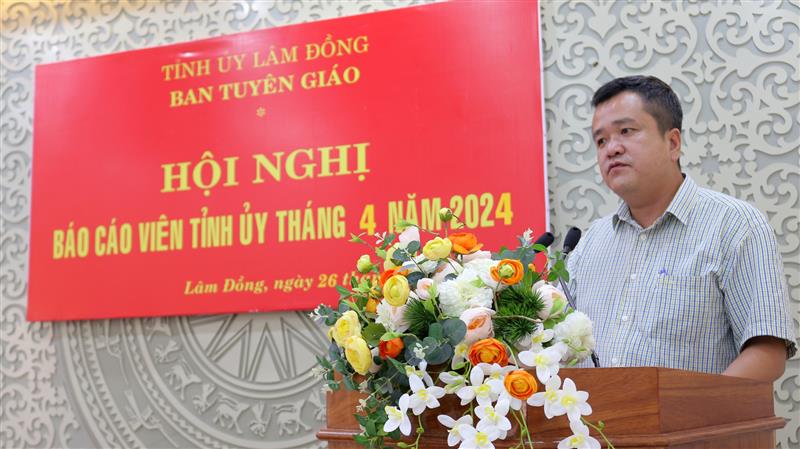 Phó Giám đốc Sở Nông nghiệp và Phát triển Nông thôn Nguyễn Hà Lộc thông tin công tác quản lý, bảo vệ, phát triển rừng của tỉnh Lâm Đồng thời gian qua