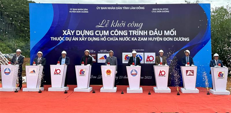 Lãnh đạo tỉnh, sở ngành và địa phương cùng làm nghi thức chính thức khởi công xây dựng công trình Hồ chứa nước Ka Zam