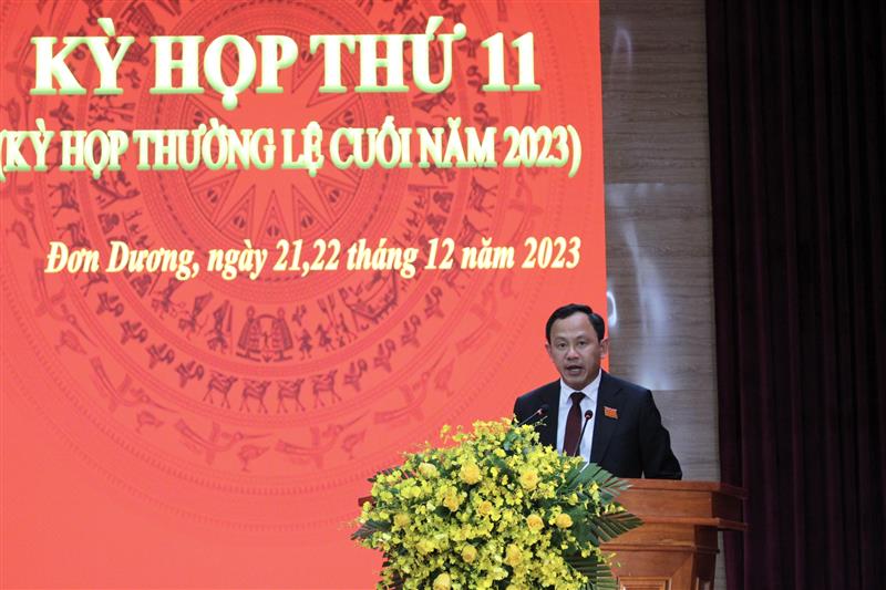 Bí thư Huyện ủy Đơn Dương Trương Văn Tùng phát biểu khai mạc kỳ họp